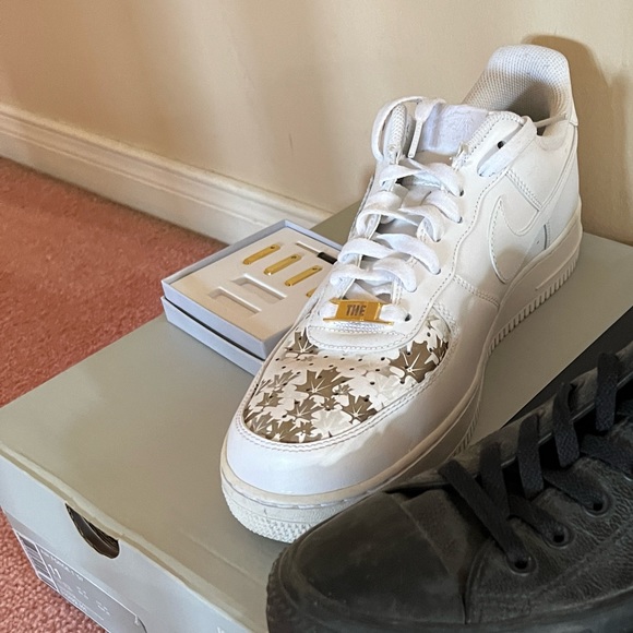 Custom Toronto Air Force 1 Low - Customized at Foot Locker - Size 11 - Picture 2 of 2